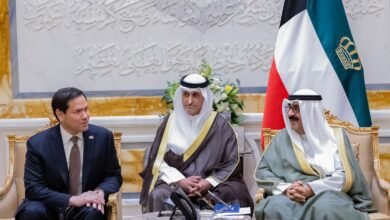 أمير الكويت ووزير الخارجية الأمريكي يبحثان مستجدات الأوضاع في المنطقة