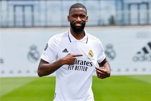 رسميًا.. تجديد عقد نجم ريال مدريد 1 رسميًا.. تجديد عقد نجم ريال مدريد