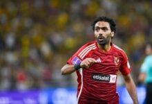 الأهلي يربط نجم العين السابق بعقد جديد