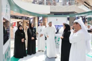 معالي «حصة بوحميد» تزور المعرض التوعوي لمكافحة المخدرات في «دبي هيلز مول»