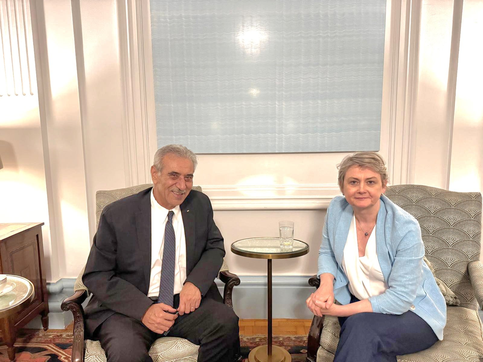 «وزيرة الخارجية البريطانية» تبحث مع الدكتور «شعث» دعم اللجنة الوطنية في غزة 1 «وزيرة الخارجية البريطانية» تبحث مع الدكتور «شعث» دعم اللجنة الوطنية في غزة