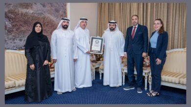 محمد الشرقي يلتقي فريق "أكاديمية الفجيرة للفنون الجميلة" الحاصل على غينيس 2 محمد الشرقي يلتقي فريق "أكاديمية الفجيرة للفنون الجميلة" الحاصل على غينيس