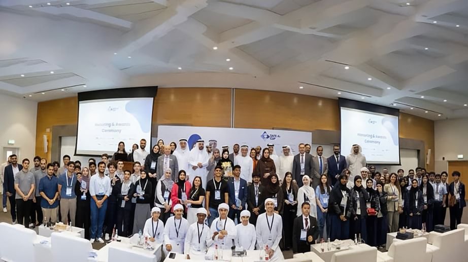 جامعة دبي تختتم مسابقة كأس الذكاء الاصطناعي الآمن 2026 1 جامعة دبي تختتم مسابقة كأس الذكاء الاصطناعي الآمن 2026
