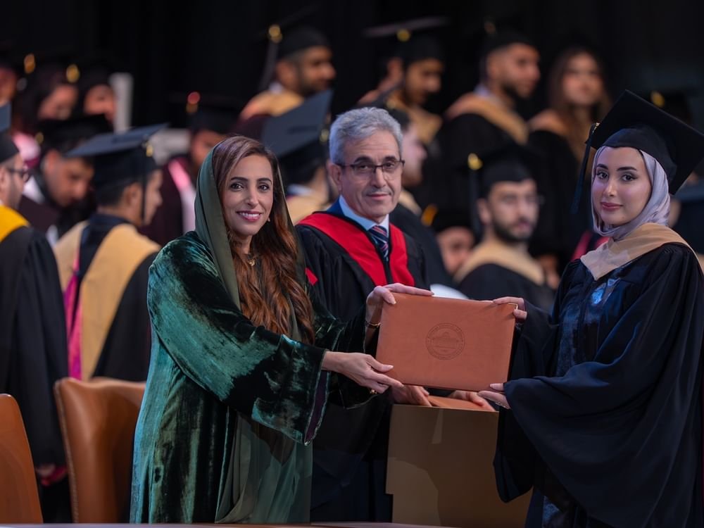 بدور القاسمي تشهد حفل تخريج طلبة دفعة ربيع 2026 في أمريكية الشارقة 1 بدور القاسمي تشهد حفل تخريج طلبة دفعة ربيع 2026 في أمريكية الشارقة
