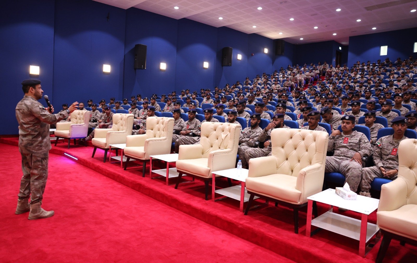 نائب مدير قطاع المهام الخاصة يتفقد التدريب التخصصي لمجندي الخدمة الوطنية الـ(24) 1 نائب مدير قطاع المهام الخاصة يتفقد التدريب التخصصي لمجندي الخدمة الوطنية الـ(24)