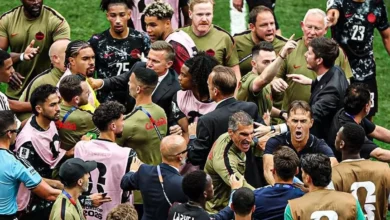 مدرب قطر يثير الجدل بتصرف غير متوقع 2 مدرب قطر يثير الجدل بتصرف غير متوقع