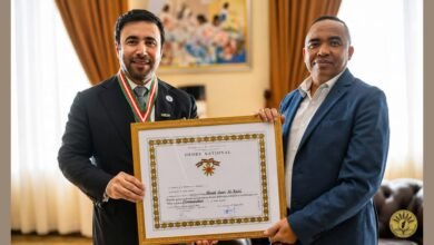 رئيس مدغشقر يمنح اللواء الدكتور أحمد ناصر الريسي وسام الضابط الأكبر تقديراً لجهوده