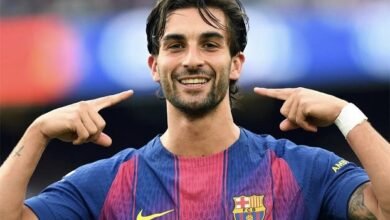 برشلونة يفاجئ لاعبه بقرار حاسم 2 فيران توريس