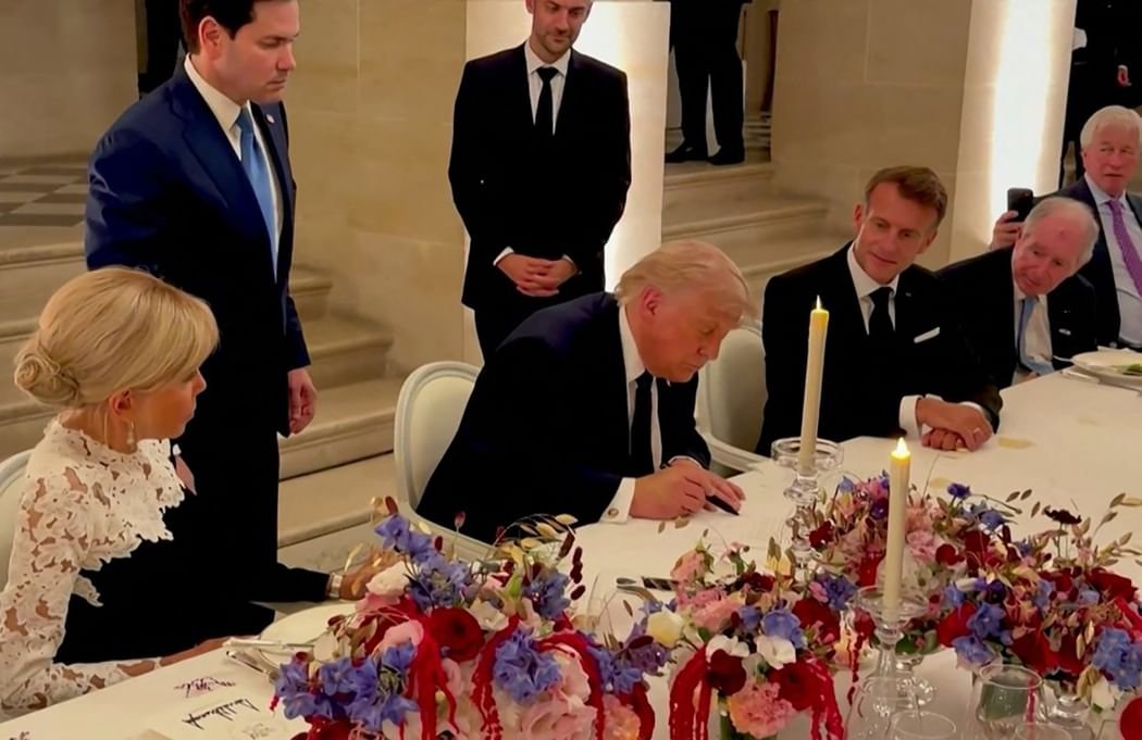الرئيسان الأمريكي والإيراني يوقعان مذكرة تفاهم لإنهاء الحرب في الشرق الأوسط 1 الرئيسان الأمريكي والإيراني يوقعان مذكرة تفاهم لإنهاء الحرب في الشرق الأوسط
