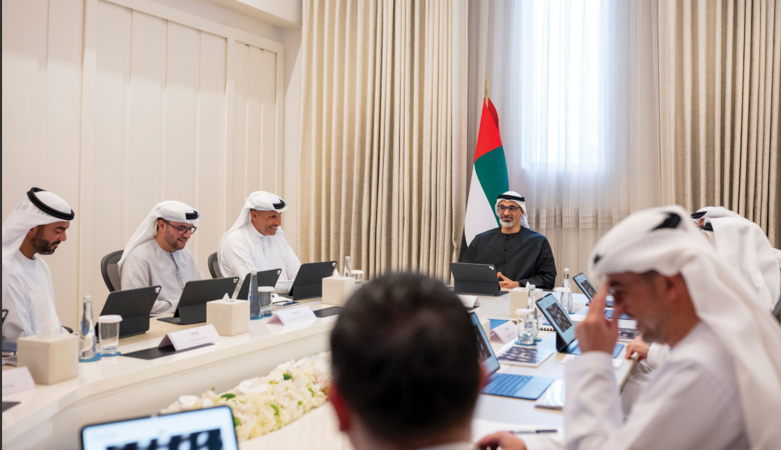 خالد بن محمد بن زايد يترأس اجتماع مجلس إدارة "لِعماد" 1 خالد بن محمد بن زايد
