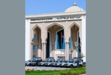 شرطة الشارقة تعزز جاهزيتها الميدانية بـ 130 مركبة حديثة