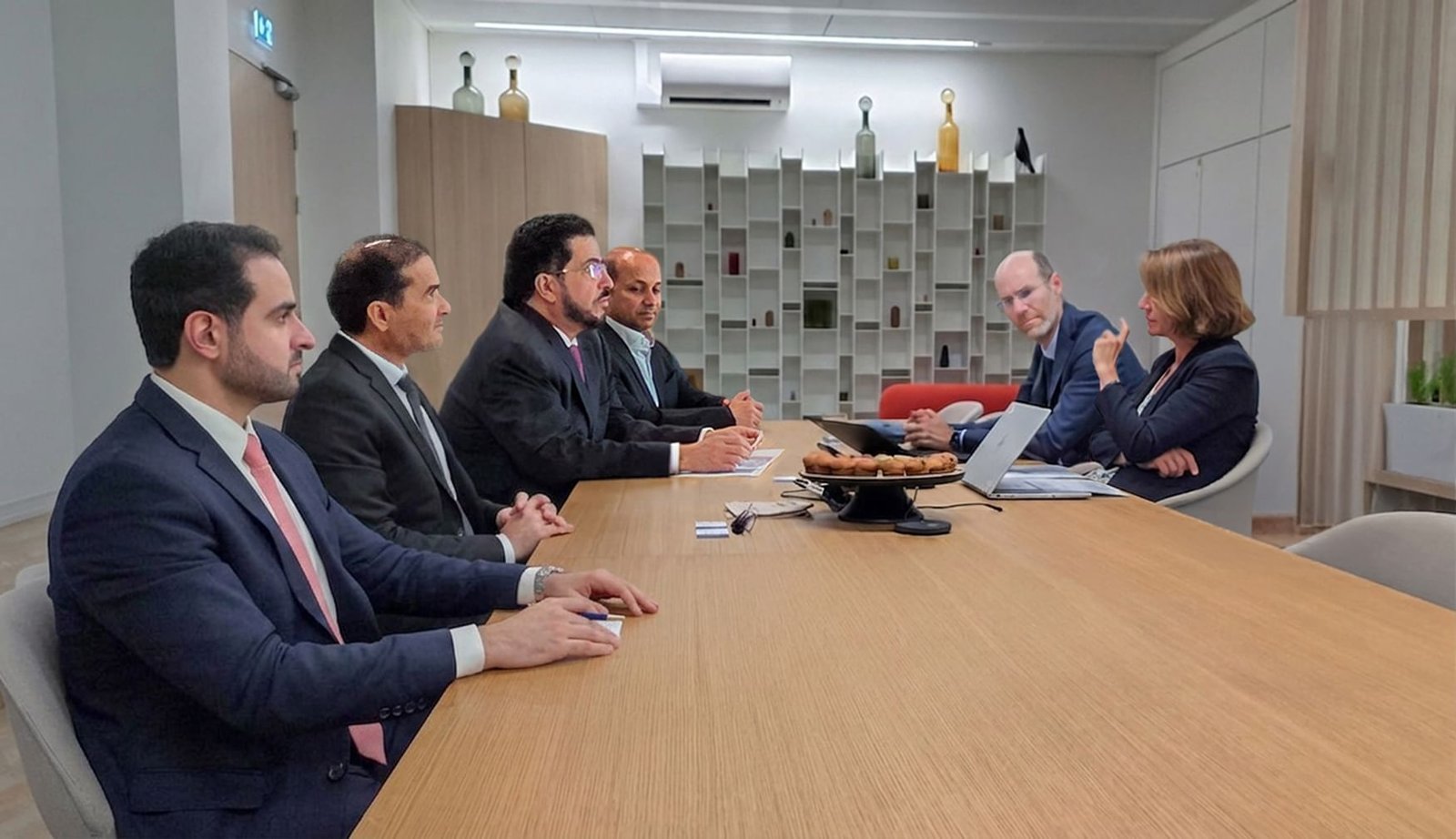 "ديوا العالمية" تبحث التعاون المشترك مع شركات الطاقة الفرنسية 1 ديوا العالمية