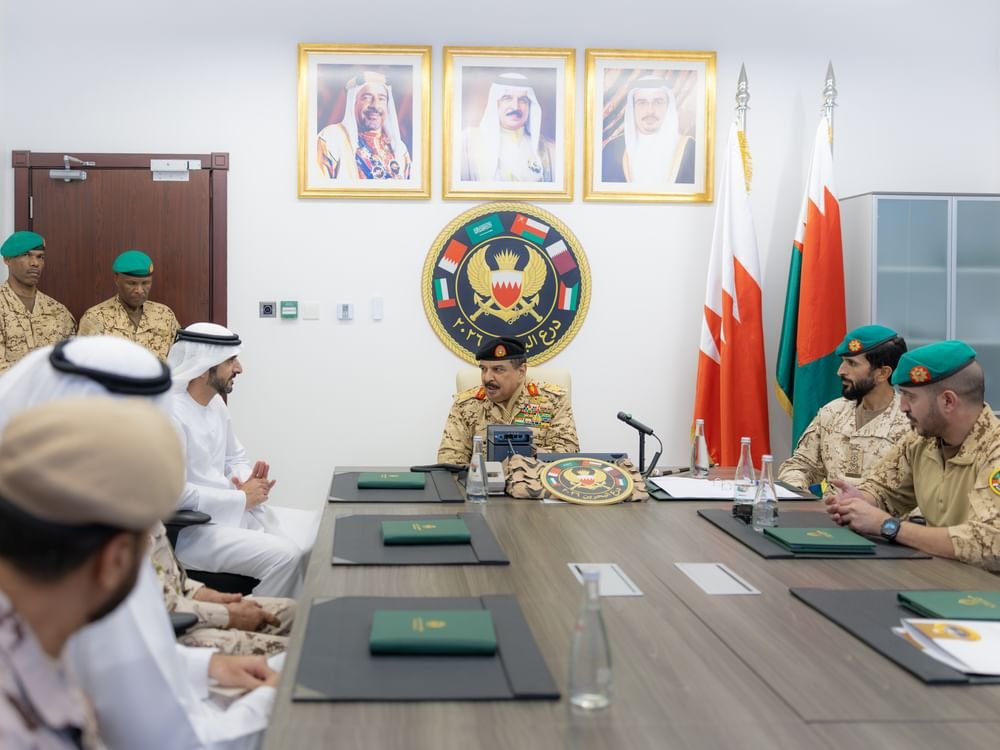 بحضور ملك البحرين / حمدان بن محمد يشهد التمرين العسكري المشترك "درع البحرين" 1 بحضور ملك البحرين / حمدان بن محمد يشهد التمرين العسكري المشترك "درع البحرين"