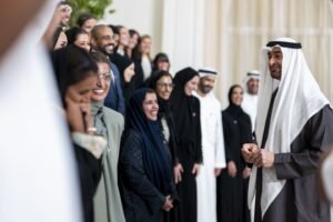 رئيس الدولة يستقبل فريق عمل الاحتفال الرسمي بعيد الاتحاد الــ 54 للإمارات 3 رئيس الدولة يستقبل فريق عمل الاحتفال الرسمي بعيد الاتحاد الــ 54 للإمارات