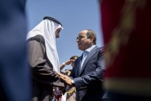 رئيس الدولة يصل العلمين في زيارة أخوية..وسموه والرئيس المصري يبحثان تعزيز علاقات التعاون بين البلدين 3 رئيس الدولة يصل العلمين في زيارة أخوية..وسموه والرئيس المصري يبحثان تعزيز علاقات التعاون بين البلدين