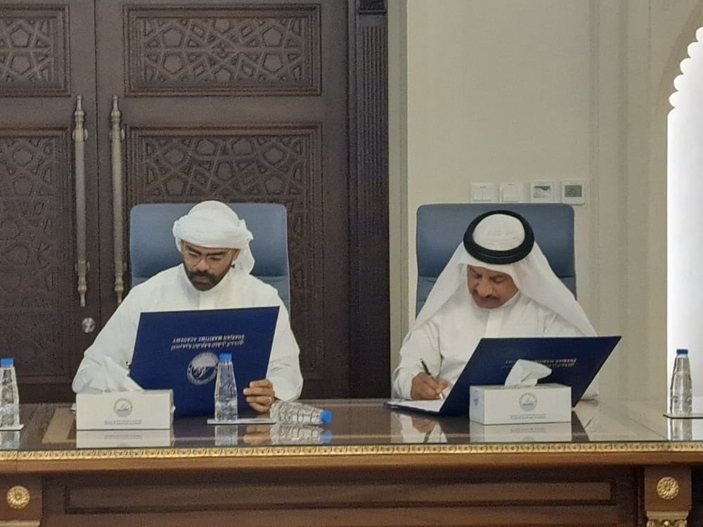 أكاديمية الشارقة للنقل البحري و"سيماستر" الملاحية يتعاونان لتطوير الكفاءات الوطنية 1 أكاديمية الشارقة للنقل البحري و"سيماستر" الملاحية يتعاونان لتطوير الكفاءات الوطنية