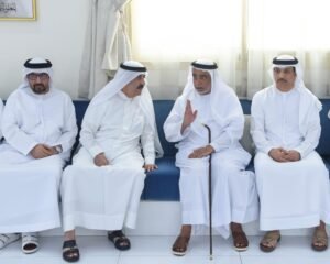 حاكم أم القيوين يقدم واجب العزاء في وفاة منصور سيف الزعابي 3 حاكم أم القيوين يقدم واجب العزاء في وفاة منصور سيف الزعابي