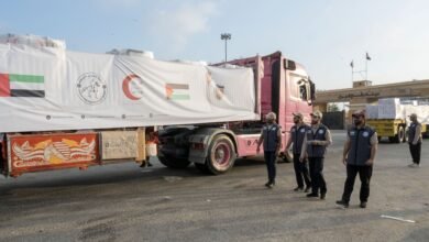 ضمن عملية "الفارس الشهم 3".. دخول 5 قوافل مساعدات إماراتية إلى قطاع غزة تحمل 792 طناً من المساعدات الإغاثية 2 "الفارس الشهم 3".