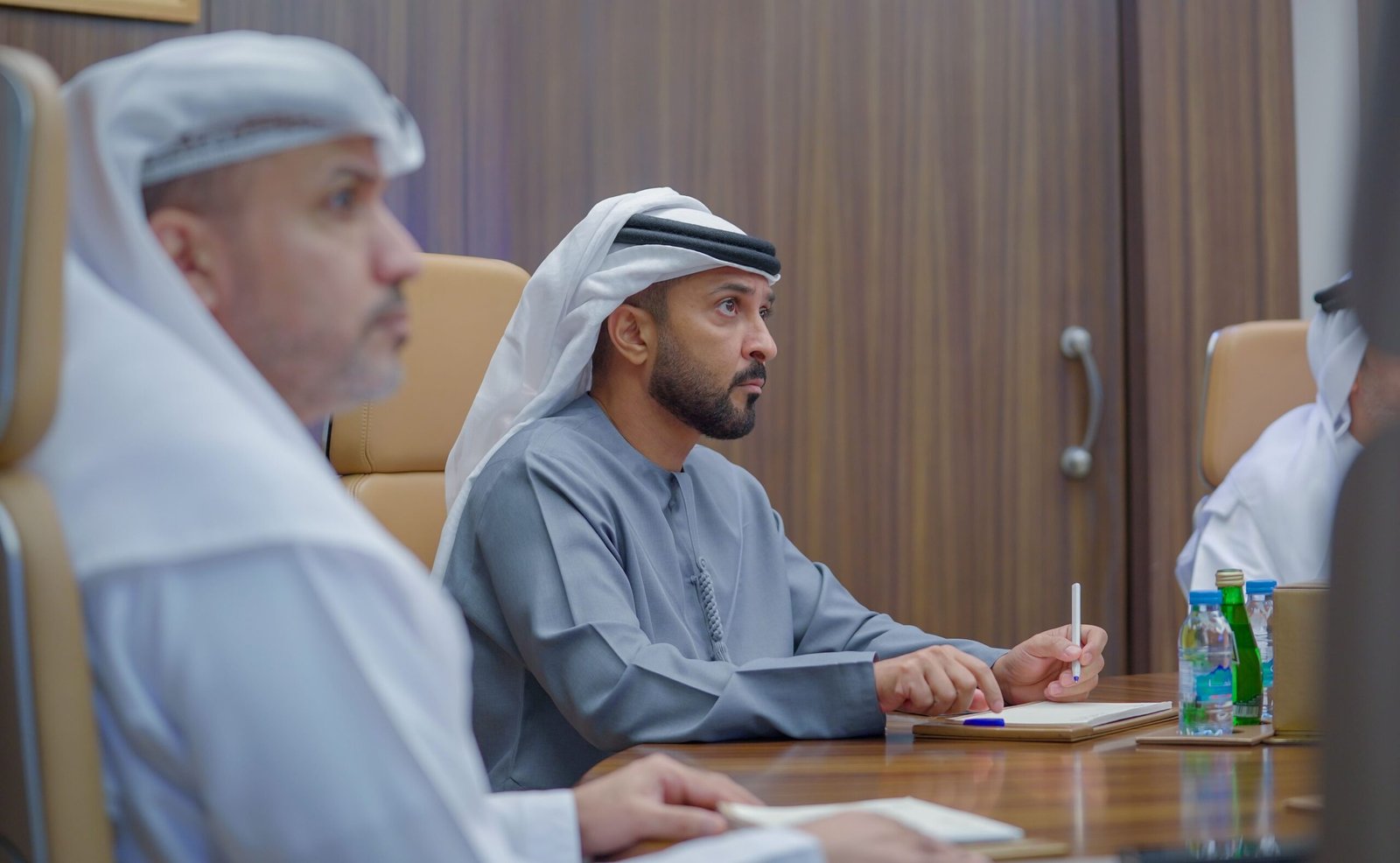 عبدالعزيز بن حميد يطلع على تقرير مشاريع التطوير العقاري للنصف الأول في عجمان 1 عبدالعزيز بن حميد