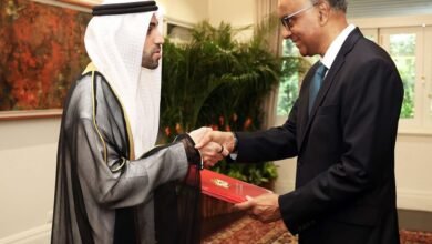 سفير الإمارات يقدم أوراق اعتماده إلى رئيس سنغافورة 4 سفير الإمارات يقدم أوراق اعتماده إلى رئيس سنغافورة