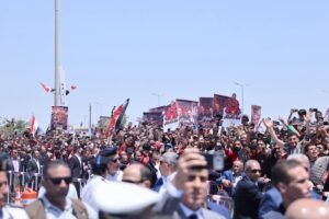 بالصور.. استقبال رسمي وشعبي للفراعنة بعد إنجاز المونديال 3 بالصور.. استقبال رسمي وشعبي للفراعنة بعد إنجاز المونديال