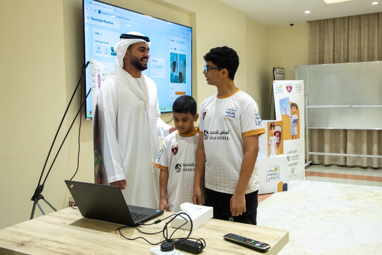 بلدية الحمرية تنظم ورشة تفاعلية لتعزيز الوعي بالذكاء الاصطناعي لمنتسبي «عطلتنا غير» 1 بلدية الحمرية
