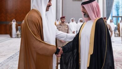 ولي عهد عجمان يقدم واجب العزاء إلى أمير قطر في وفاة الشيخ حمد بن خليفة آل ثاني