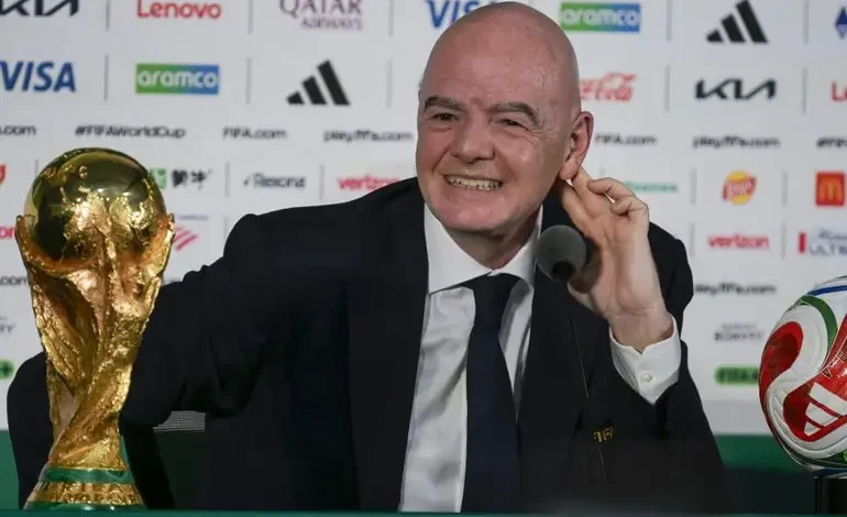الفيفا يدرس إقامة مونديال 2030 بمشاركة 64 منتخبًا 13 إنفانتينو