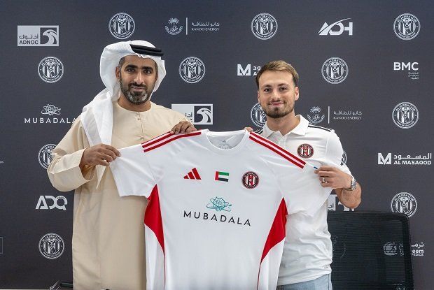الجزيرة يضم نجم منتخبنا الوطني 1 الجزيرة يضم نجم منتخبنا الوطني