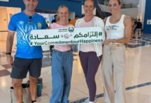 «شرطة دبي» تعزز وعي السباحين بالالتزامات الرياضية