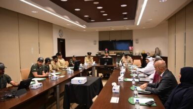بحث سبل تعزيز التعاون بين شرطة وبلدية دبي