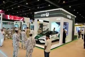إقبال على منصة شرطة دبي في معرض الخدمة الوطنية للتوظيف 2 إقبال على منصة شرطة دبي في معرض الخدمة الوطنية للتوظيف