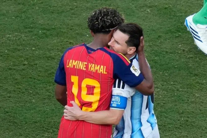 يامال: كلمات ميسي تساوي ميدالية ذهبية 1 يامال: كلمات ميسي تساوي ميدالية ذهبية