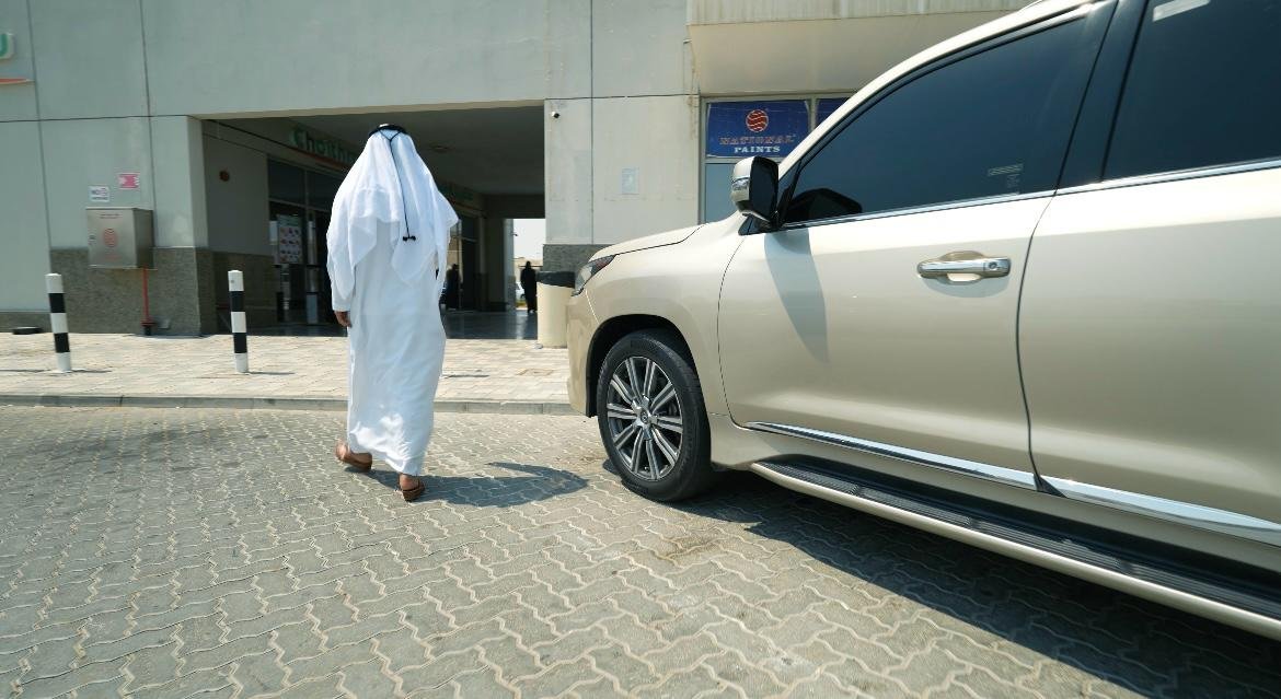 شرطة أبوظبي تحذّر السائقين من ترك المركبة في حالة تشغيل 1 شرطة أبوظبي تحذّر السائقين من ترك المركبة في حالة تشغيل