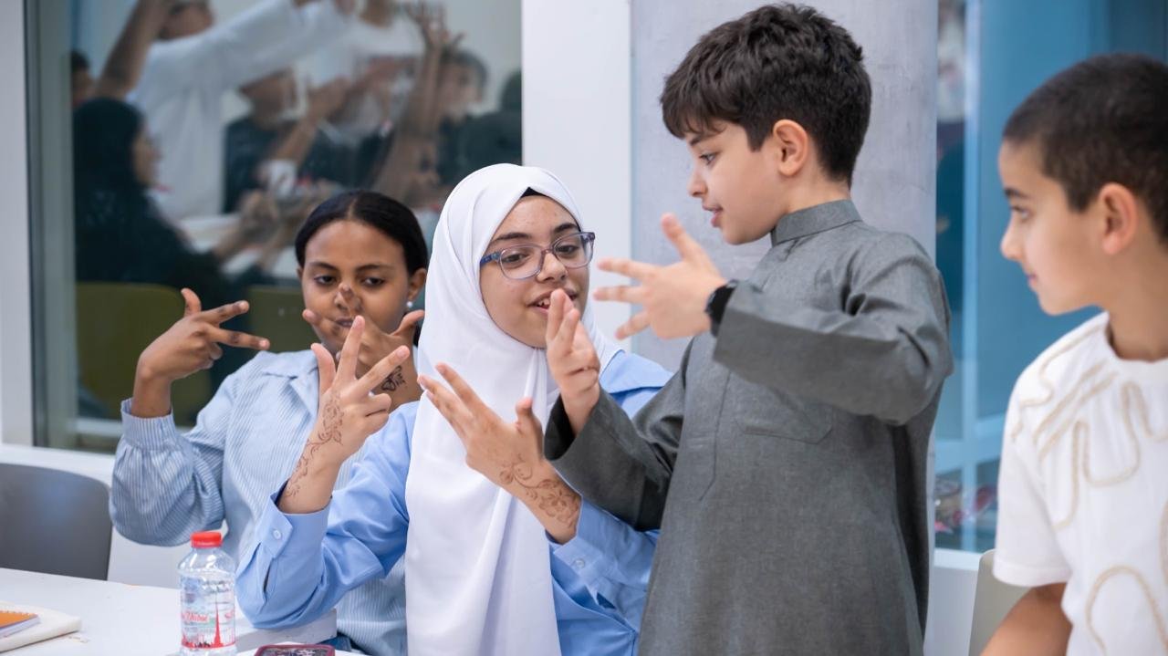 دائرة المالية تختتم مخيم «تحدي الأباكوس» بتنمية مهارات المستقبل لدى 39 مشاركاً ضمن «صيفنا سعادة 2026» 1 دائرة المالية تختتم مخيم «تحدي الأباكوس» بتنمية مهارات المستقبل لدى 39 مشاركاً ضمن «صيفنا سعادة 2026»