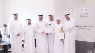 برنامج «رواد العطاء الأسري» يكرم 28 أسرة و36 طالباً وتربوياً في دبا الحصن 3 رواد العطاء الأسري