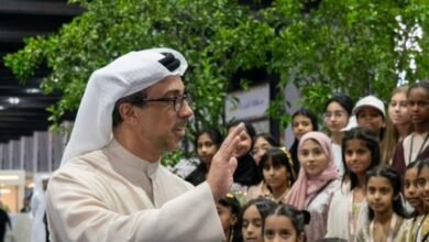 منصور بن زايد يلتقي الفريق الإماراتي المشارك في المسابقة العالمية للمهارات بشنغهاي