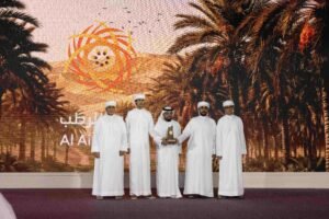 «العين للرطب» يتوج الفائزين في الشيشي ونخبة الواحات والليمون