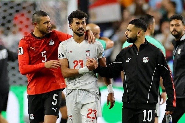 نجم إيران يهنئ مصر بعد الإنجاز المونديالي 1 إيران
