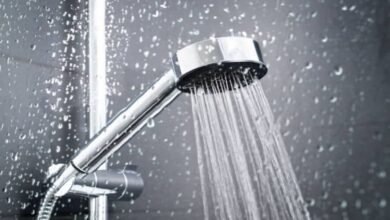 مخاطر الاستحمام بالماء البارد في الطقس الحار 49 بالماء البارد