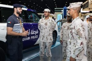 شرطة أبوظبي تستقطب الكفاءات الوطنية في «معرض الخدمة الوطنية» للتوظيف بمدينة «إكسبو دبي». 2 شرطة أبوظبي تستقطب الكفاءات الوطنية في «معرض الخدمة الوطنية» للتوظيف بمدينة «إكسبو دبي».