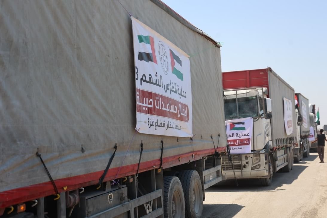 "الفارس الشهم 3" يقدم قافلة أدوية إلى منظمة الصحة العالمية دعما للمنظومة الصحية في غزة 1 "الفارس الشهم 3" يقدم قافلة أدوية إلى منظمة الصحة العالمية دعما للمنظومة الصحية في غزة