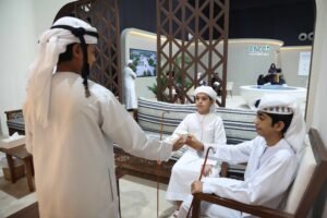 سنع القهوة والمجالس في «العين للرطب».. المحافظة على تقاليد إكرام الضيف 5 سنع القهوة والمجالس في «العين للرطب».. المحافظة على تقاليد إكرام الضيف