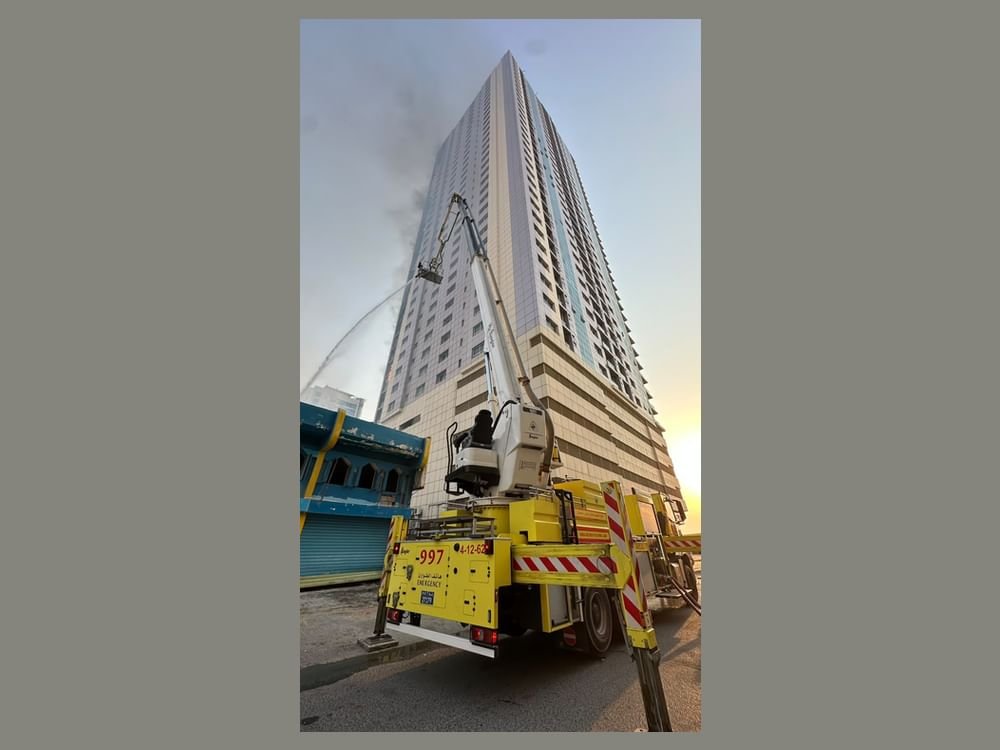"دفاع مدني عجمان" يسيطر على حريق محدود في برج سكني دون إصابات 1 "دفاع مدني عجمان" يسيطر على حريق محدود في برج سكني دون إصابات