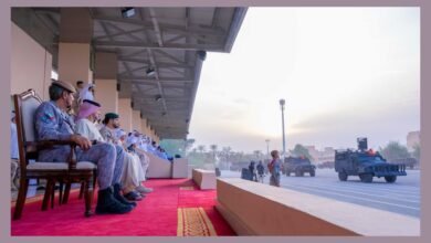 عمار بن حميد يشهد تخريج الدفعة الـ24 من مجندي الخدمة الوطنية في مركز تدريب المنامة بعجمان 1 عمار بن حميد يشهد تخريج الدفعة الـ24 من مجندي الخدمة الوطنية في مركز تدريب المنامة بعجمان