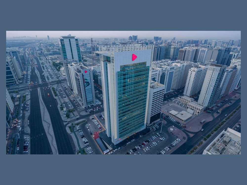 "أبوظبي التجاري" يحقق أرباحاً قياسية قبل الضريبة بقيمة 7.607 مليار درهم خلال النصف الأول 1 "أبوظبي التجاري" يحقق أرباحاً قياسية قبل الضريبة بقيمة 7.607 مليار درهم خلال النصف الأول