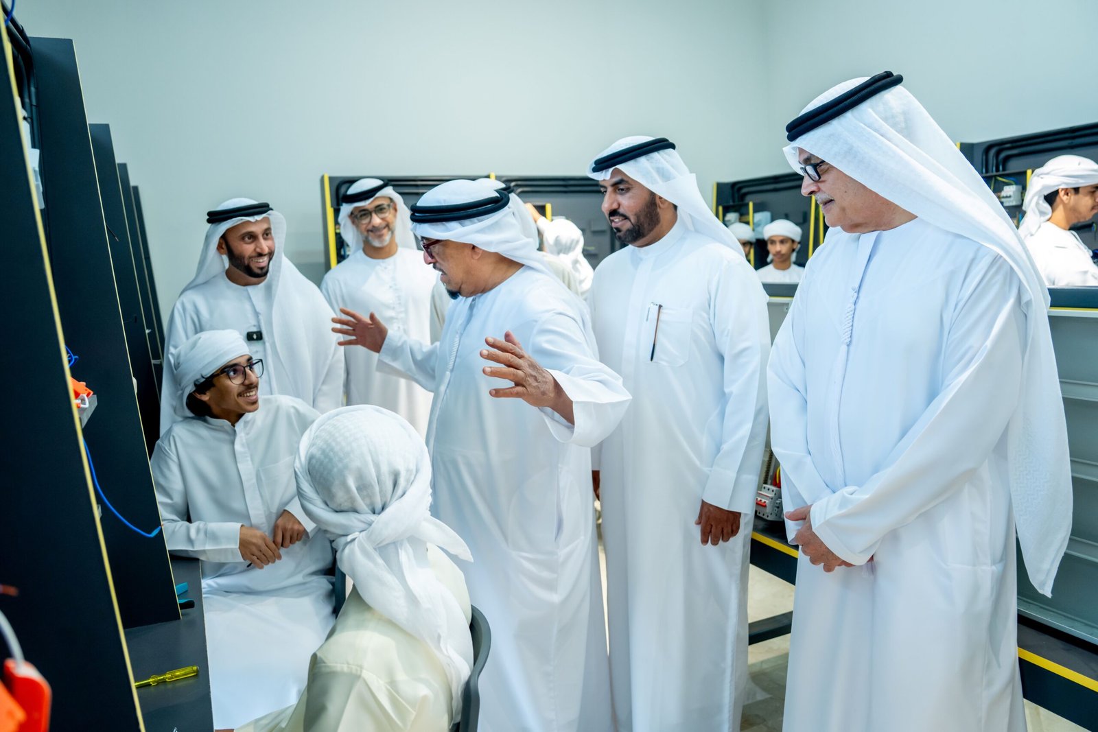 «ضاحي خلفان» يزور البرنامج الصيفي «مهندس السفينة» بالخوانيج 1 ضاحي خلفان