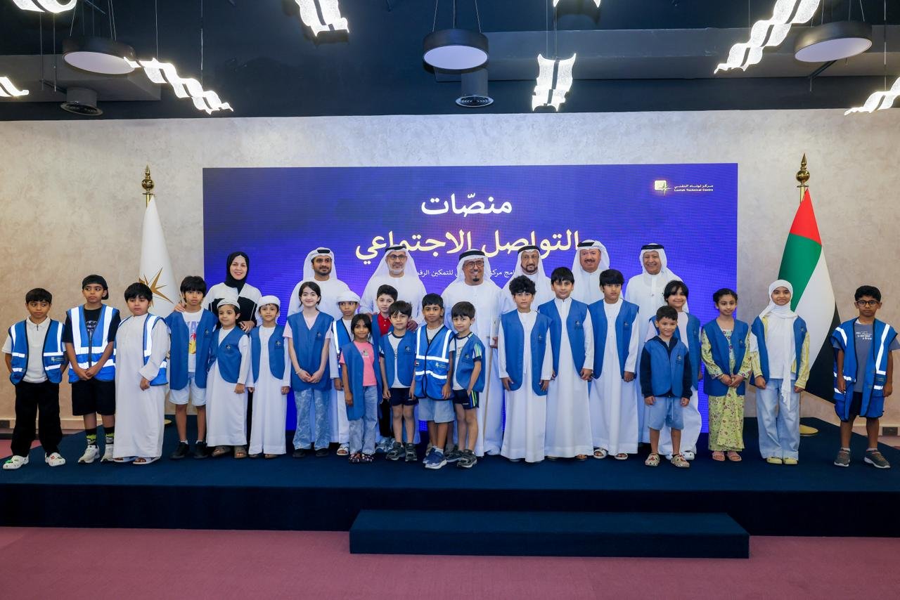 «ضاحي خلفان» يطّلع على سير الدورات الصيفية بجمعية توعية ورعاية الأحداث 1 «ضاحي خلفان» يطّلع على سير الدورات الصيفية بجمعية توعية ورعاية الأحداث