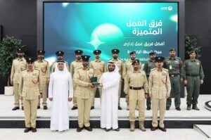 اللواء حارب الشامسي يكرم مراكز الشرطة المُتميزة خلال الربع الثاني من 2026 3 اللواء حارب الشامسي يكرم مراكز الشرطة المُتميزة خلال الربع الثاني من 2026