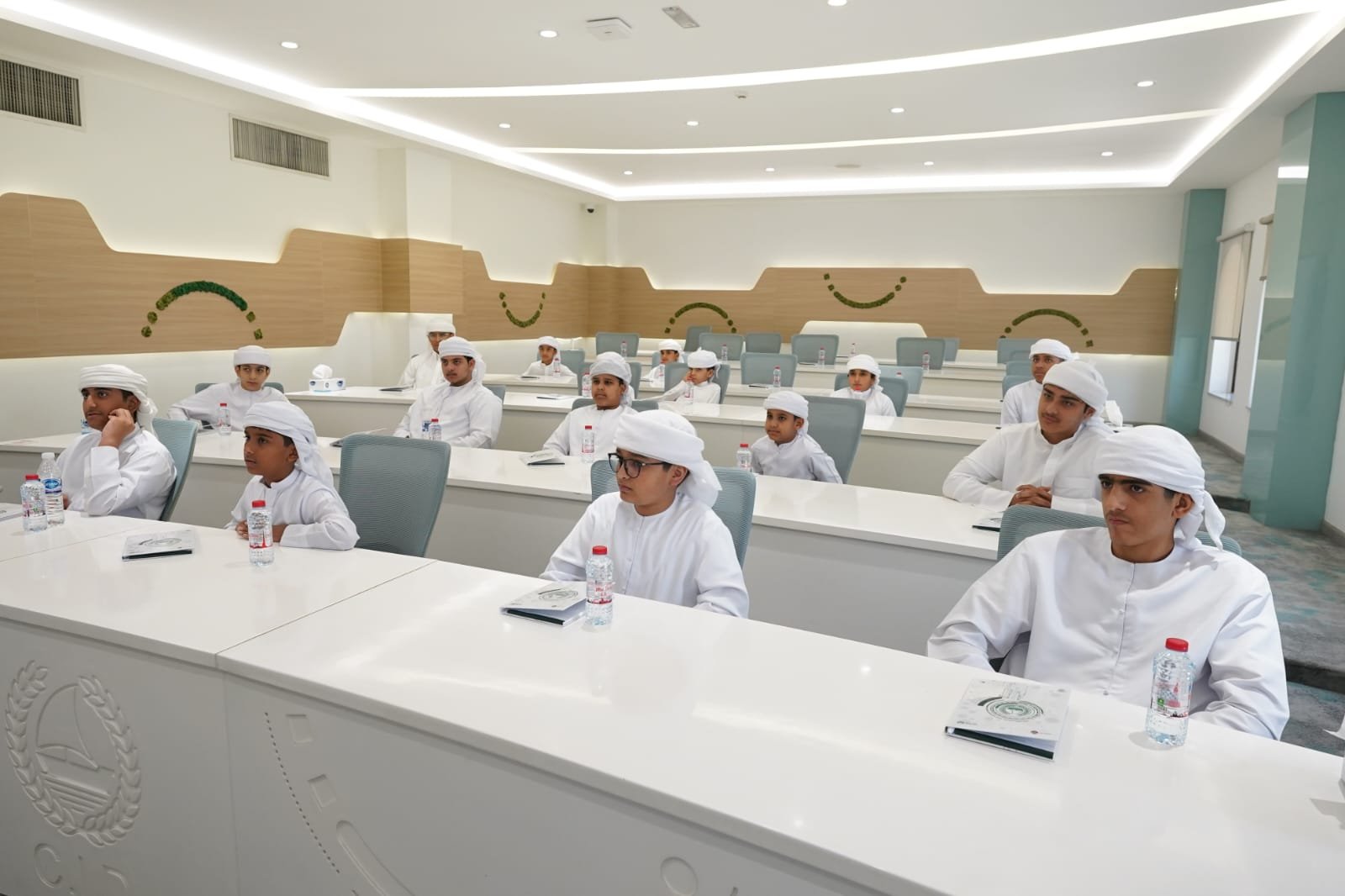 شرطة دبي تنظم دورة «المُتحري الواعد» ضمن فعاليات البرنامج الصيفي الطلابي 1 شرطة دبي